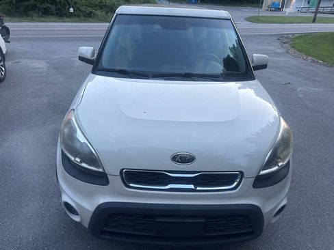 Used 2012 Kia Soul FWD image 9