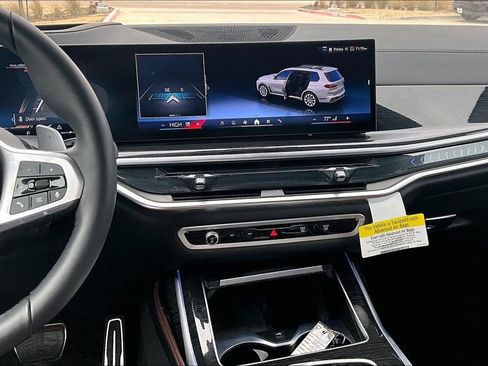 Used 2025 BMW X7 xDrive40i w/ M Sport Package image 8