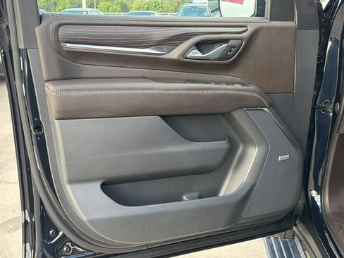 Used 2022 GMC Yukon XL Denali w/ Denali Premium Package RWD image 11
