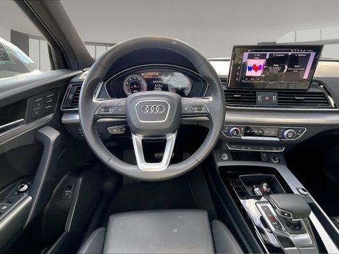 Used 2025 Audi Q5 2.0T Premium w/ Convenience Plus Package AWD/4WD image 8