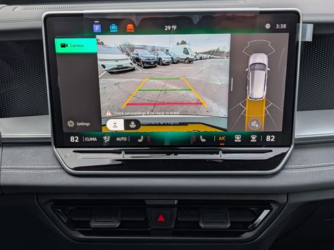 New 2026 Volkswagen Tiguan SE R-Line image 12