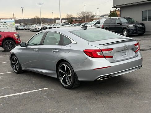Used 2022 Honda Accord Sport image 5