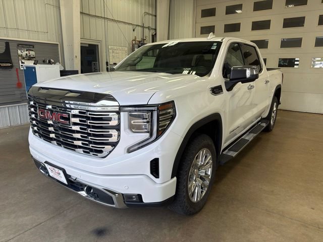 Used 2023 GMC Sierra 1500 Denali w/ Technology Package AWD/4WD image 2