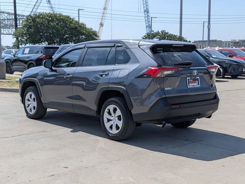 Used 2023 Toyota RAV4 LE AWD/4WD image 6