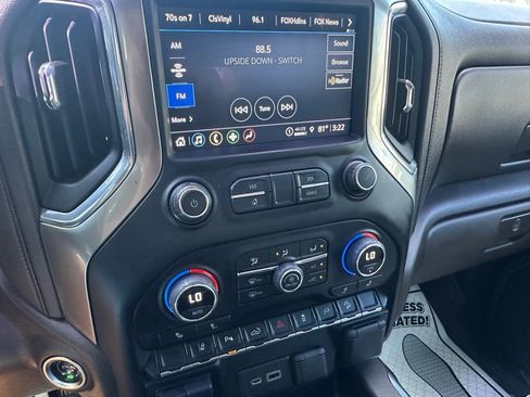 Used 2021 Chevrolet Silverado 2500 LT w/ Convenience Package image 17