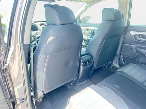 Used 2019 Honda CR-V LX image 12