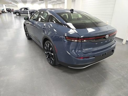 New 2026 Toyota Crown Platinum AWD/4WD image 4
