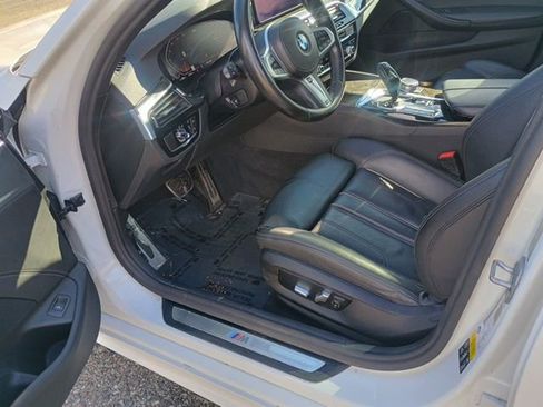 Used 2021 BMW 540i xDrive w/ M Sport Package image 25