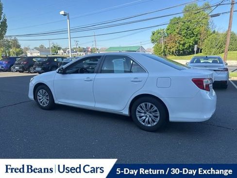 Used 2013 Toyota Camry LE FWD image 14
