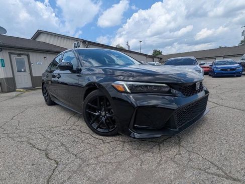 Used 2025 Honda Civic Sport image 11