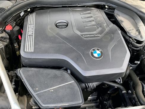 Used 2023 BMW 530i w/ Convenience Package RWD image 32