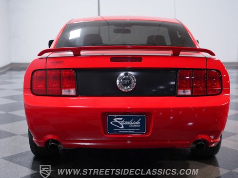 Used 2005 Ford Mustang GT RWD image 9