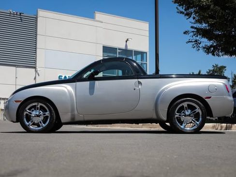 Used 2005 Chevrolet SSR w/ Preferred Equipment Group RWD image 15