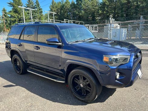 Used 2014 Toyota 4Runner Trail AWD/4WD image 3