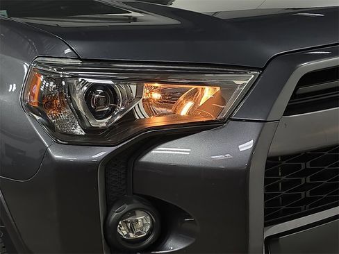 Used 2022 Toyota 4Runner TRD Off-Road Premium image 12