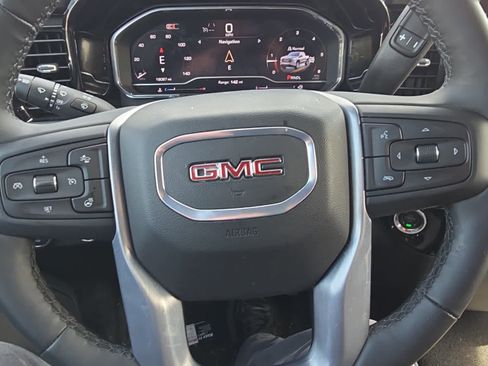 Used 2025 GMC Sierra 1500 SLT AWD/4WD image 16
