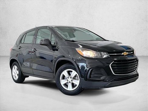 Used 2019 Chevrolet Trax LS FWD image 12