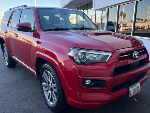 Used 2022 Toyota 4Runner TRD Sport w/ Technology Package image 3