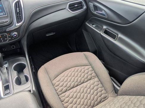 Used 2018 Chevrolet Equinox LT w/ LPO, Floor Liner Package AWD/4WD image 17