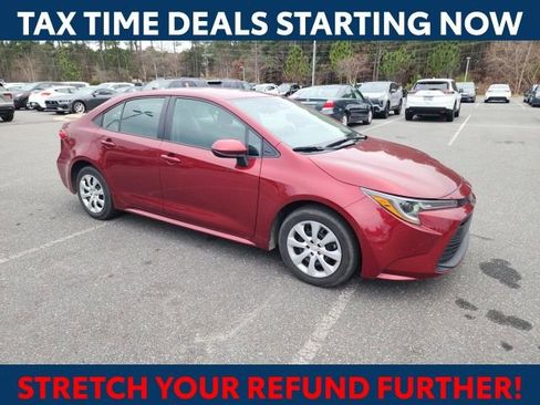 Used 2024 Toyota Corolla LE image 1