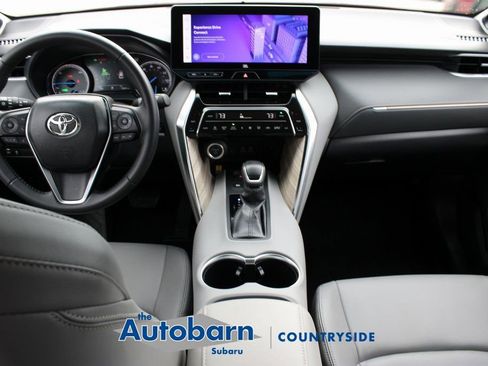 Used 2024 Toyota Venza XLE AWD/4WD image 23