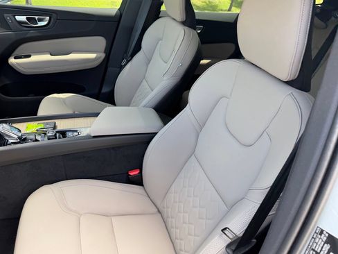 New 2026 Volvo XC60 T8 Plus w/ Climate Package PRO AWD/4WD image 18