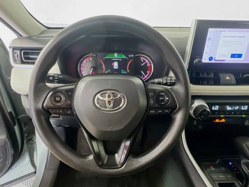 Used 2023 Toyota RAV4 XLE FWD image 17