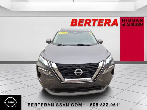 Used 2023 Nissan Rogue SV w/ SV Premium B Package AWD/4WD image 3