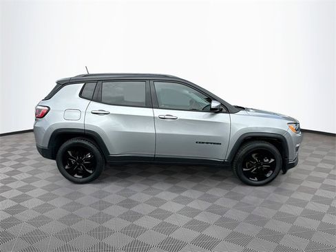 Used 2020 Jeep Compass Latitude image 8