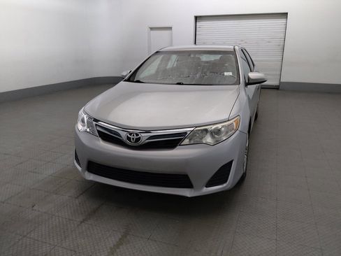 Used 2014 Toyota Camry LE FWD image 15