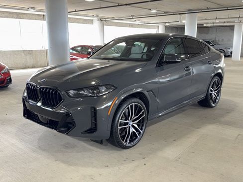 New 2026 BMW X6 xDrive40i w/ Climate Comfort Package image 3