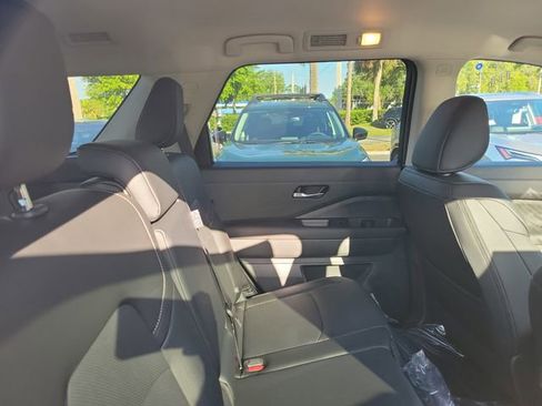 New 2026 Nissan Pathfinder SL FWD image 30