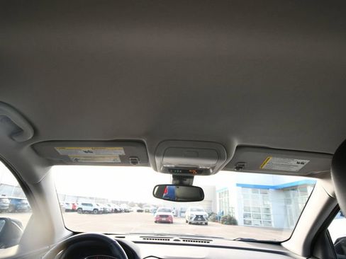 Used 2023 GMC Terrain SLT AWD/4WD image 17