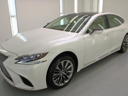 Used 2018 Lexus LS 500 w/ Luxury Package RWD image 5
