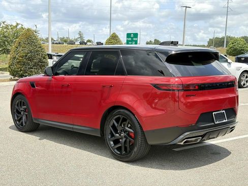 Used 2023 Land Rover Range Rover Sport SE AWD/4WD image 3