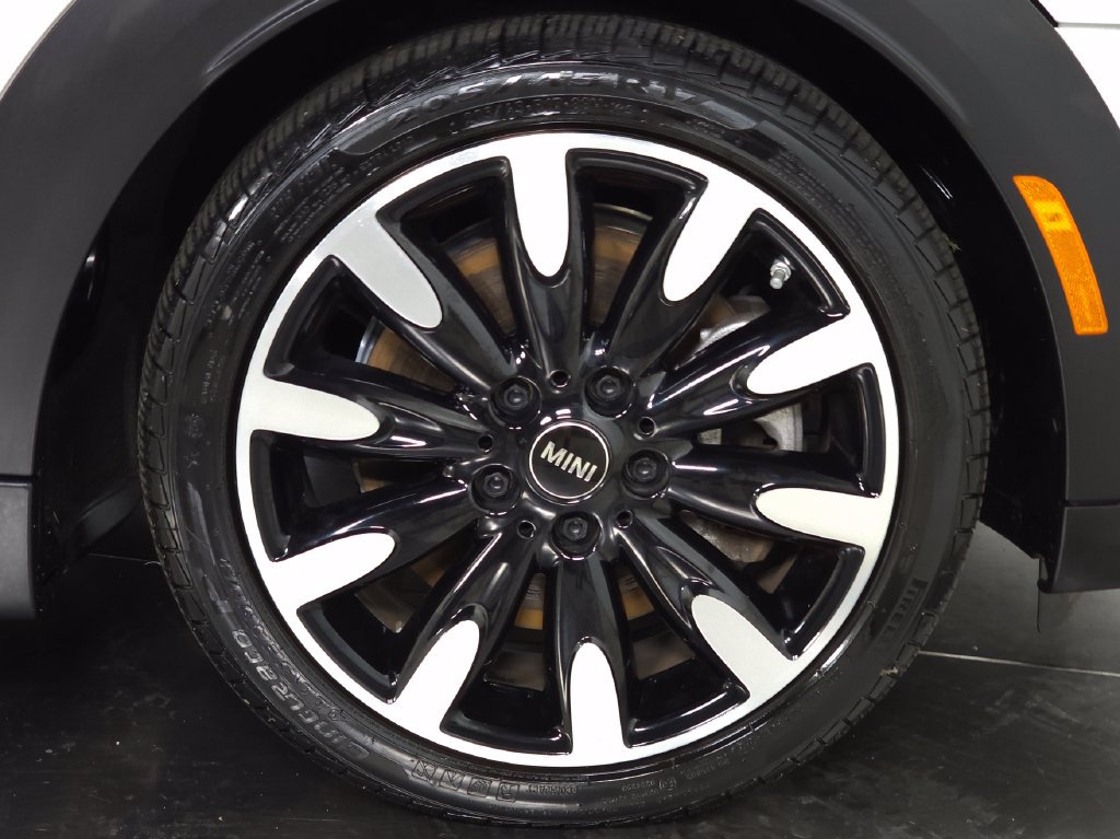 Used 2024 MINI Cooper S w/ Signature Upholstery Package FWD image 10