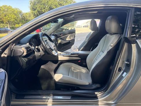 Used 2015 Lexus RC 350 w/ Luxury Package RWD image 18