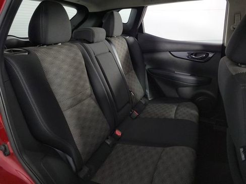 Used 2019 Nissan Rogue Sport SV w/ All-Weather Package AWD/4WD image 16