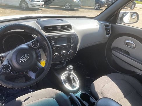 Used 2016 Kia Soul w/ Convenience Package FWD image 14