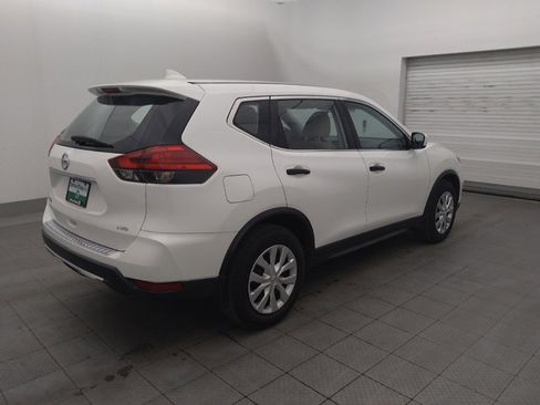Used 2017 Nissan Rogue S AWD/4WD image 10