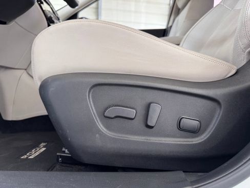 Used 2021 Nissan Rogue Sport SL w/ Premium Package FWD image 8