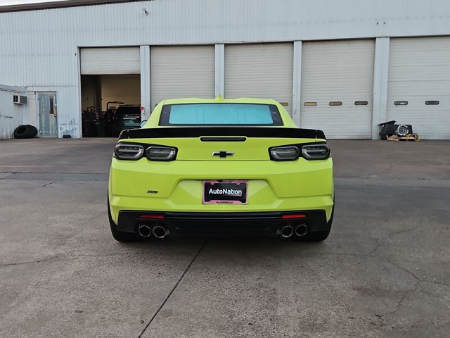 Used 2021 Chevrolet Camaro SS RWD image 6