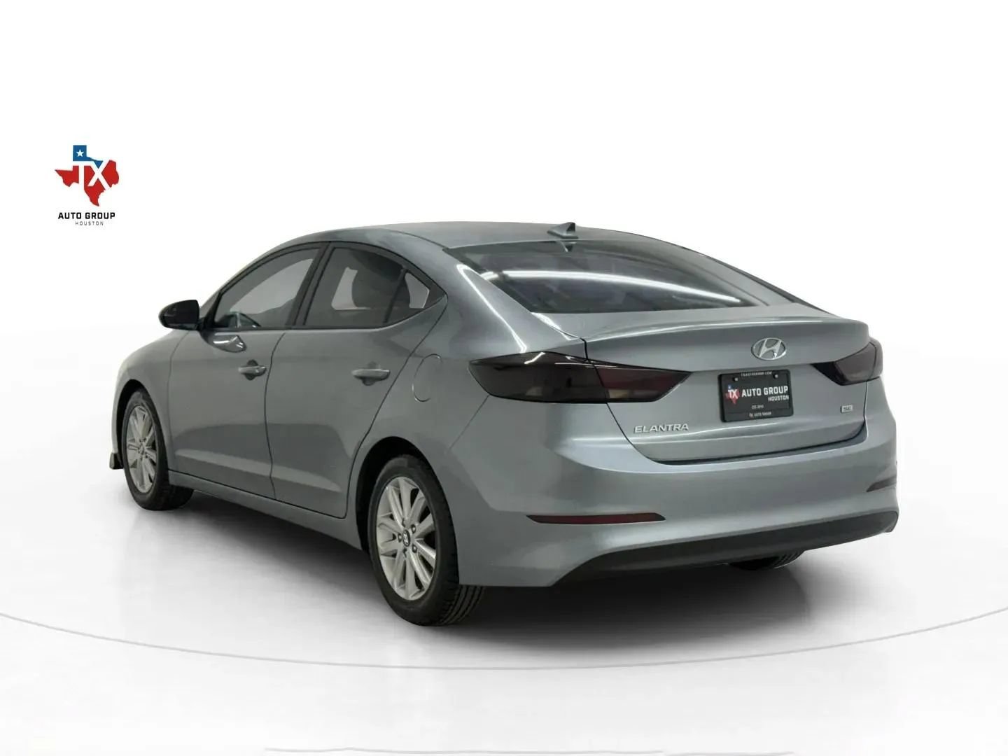 Used 2017 Hyundai Elantra SE FWD image 4