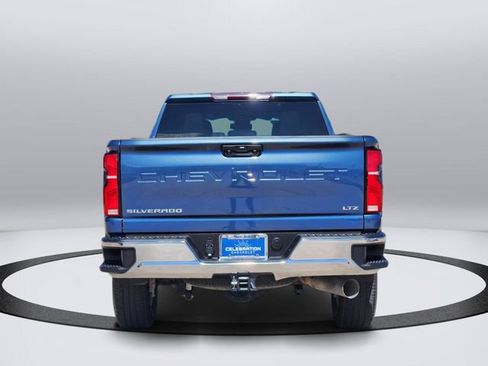 Used 2025 Chevrolet Silverado 3500 LTZ AWD/4WD image 6