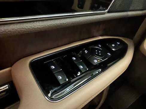 Used 2024 Lincoln Navigator Premiere image 15