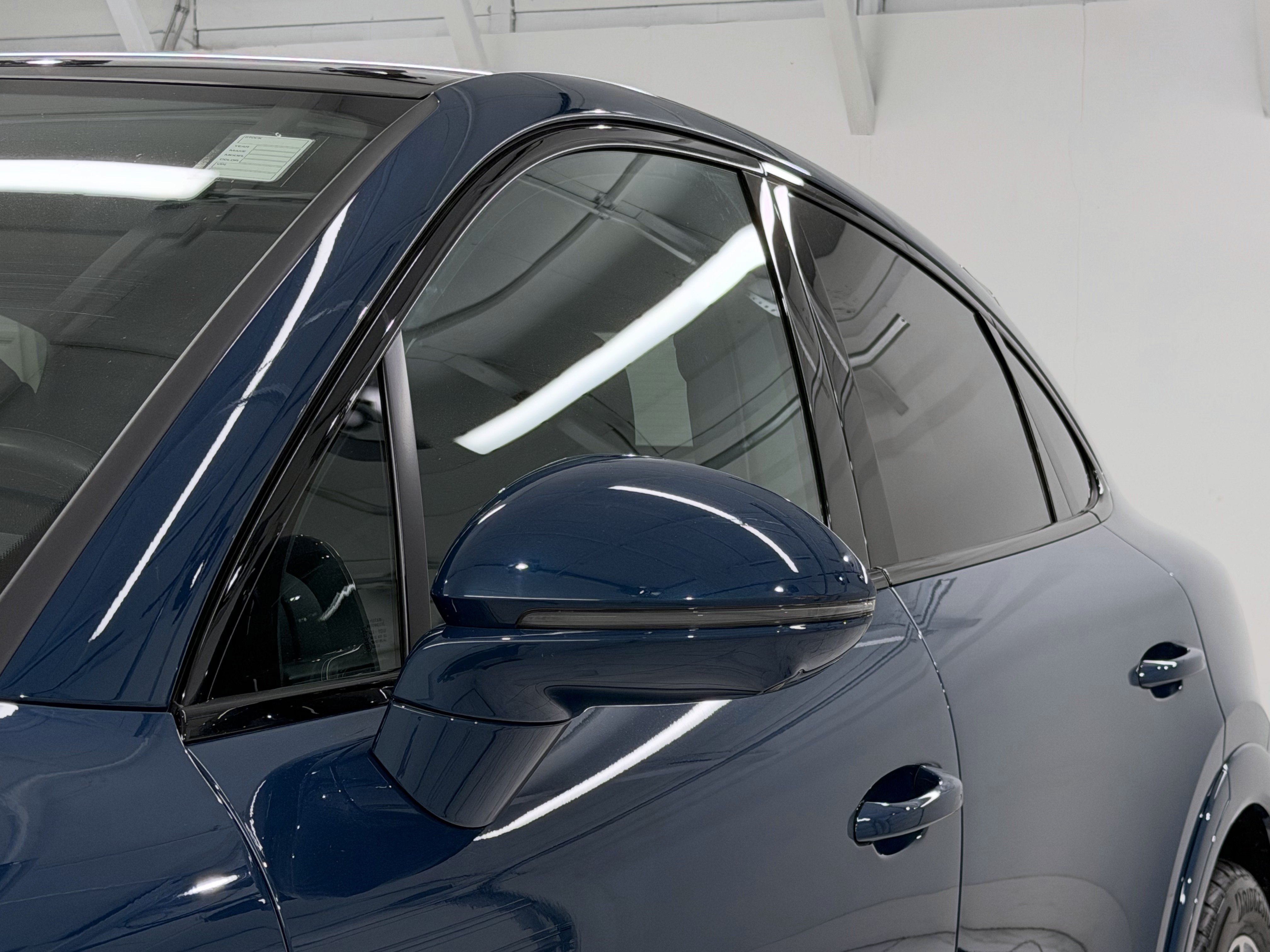 Certified 2024 Porsche Cayenne Coupe AWD/4WD image 19