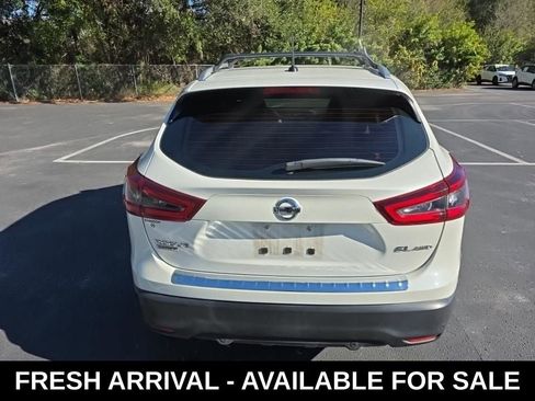 Used 2022 Nissan Rogue Sport SL image 5