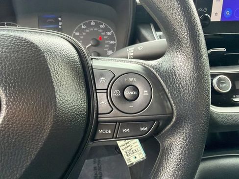 Certified 2025 Toyota Corolla LE FWD image 33