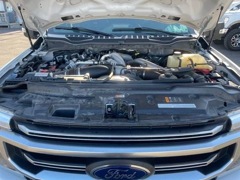 Used 2022 Ford F250 Platinum w/ FX4 Off-Road Package image 22