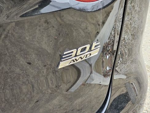 Used 2020 Jaguar F-PACE Premium image 4